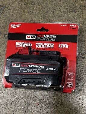 Milwaukee M18 REDLITHIUM FORGE XC8.0 Battery - Black/Red
